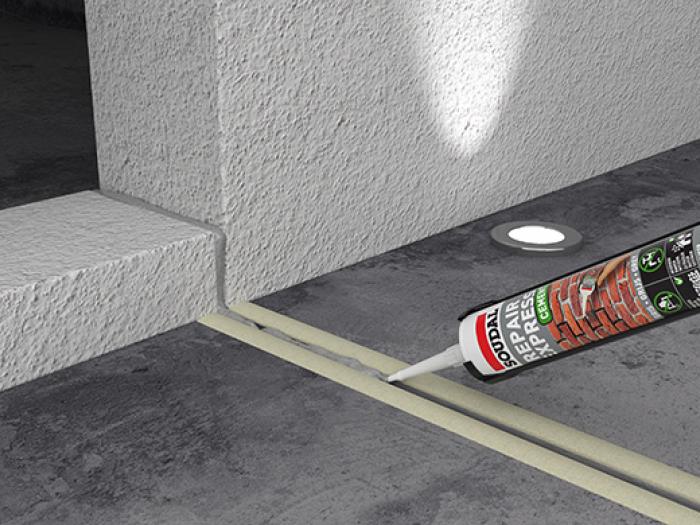 Filling up joints and cracks in concrete