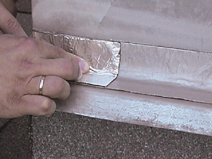 Sealing and repairing roof flashing